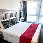 Drake Longchamp Hotel