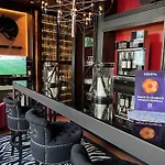 Hotel Drake Longchamp 3*