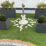 Drake Longchamp Hotel