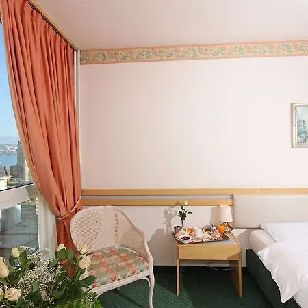 Drake Longchamp Hotel