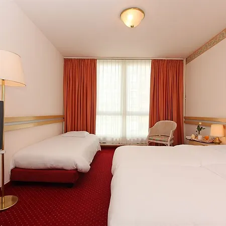 Drake Longchamp Hotel 3*