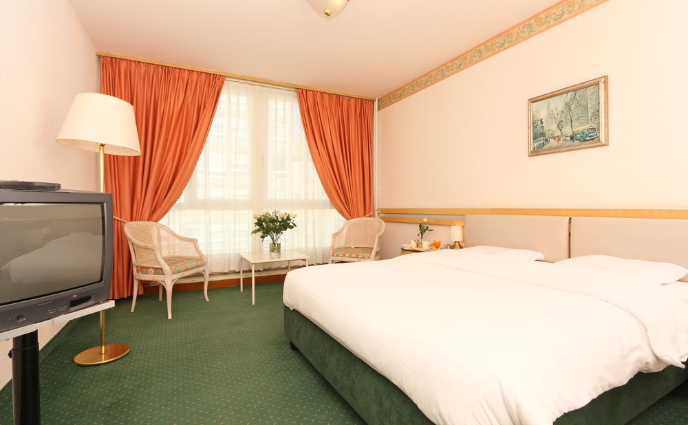 Drake Longchamp Hotel